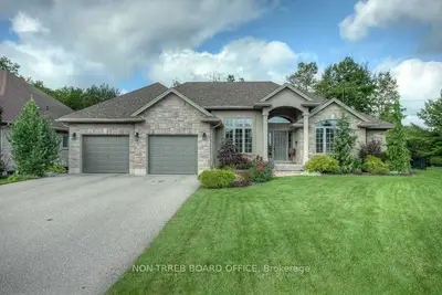 42 Woodhaven Drive, Tillsonburg, On N4g 0a5