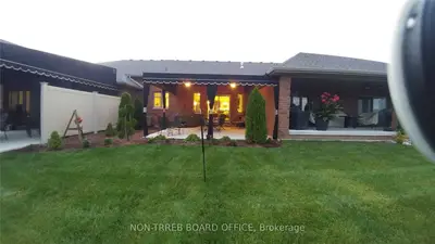 1041 Branoff Street, LaSalle, ON N9H 0G5