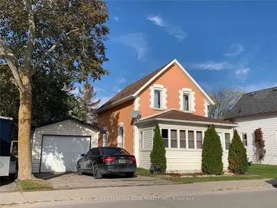 15 Elliot Street, Kawartha Lakes, On K9v 1b2