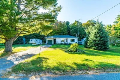 17 John Street, Kawartha Lakes, On K0m 2b0
