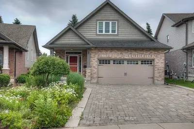 558 Hummingbird Crescent, Woodstock, On N4t 0c1