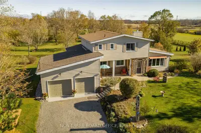 11 Elizabeth Road, Prince Edward County, On K0k 1t0