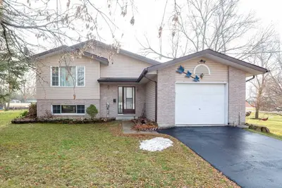 2 John Street E, Kawartha Lakes, On K0l 2w0
