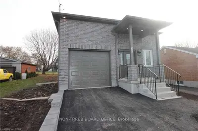 725 HURON Street, London East, ON N5Y 4K2