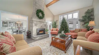 Detached in Brant