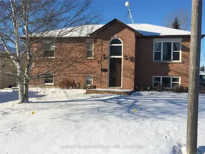21 Sibley Avenue, Kawartha Lakes, On K0l 2w0
