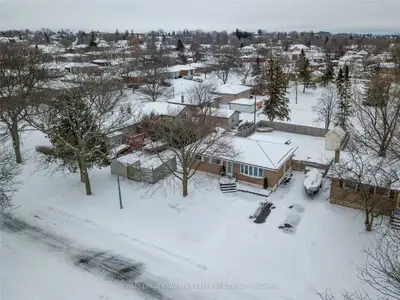 7 Dominion Drive, Kawartha Lakes, On K9v 1h7