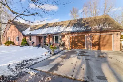 330 Gardenville Road, Prince Edward County, On K0k 1l0