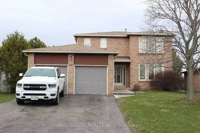 42 Corneil Street, Kawartha Lakes, On K9v 5t7