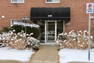Condo Apartment in Brant