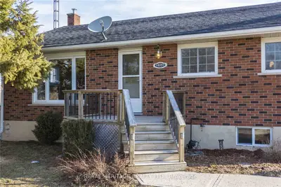 56 Melville Road, Prince Edward County, On K0k 1t0