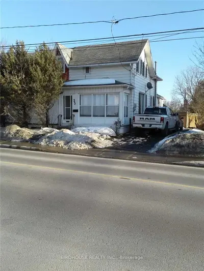 35 Queen Street, Kawartha Lakes, On K9v 1g3