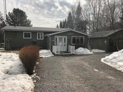 66 Mystic Point Road, Trent Lakes, On K0l 1j0