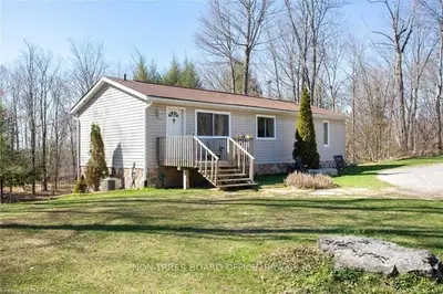 697 Hilton's Point Road, Kawartha Lakes, On K0m 2l0