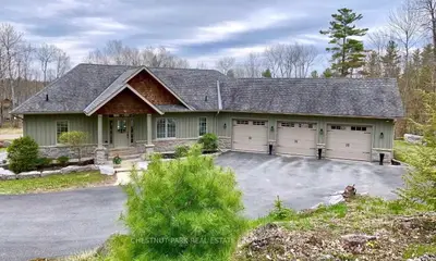 53 Mitchell Crescent, Trent Lakes, On K0l 1j0