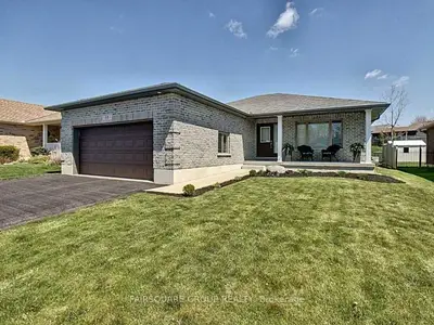 18 Shelton Drive, Ingersoll, On N5c 4g9