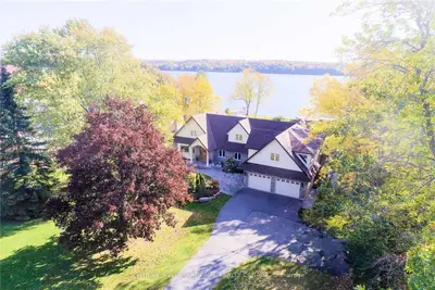 842 County Rd 35 Road, Prince Edward County, On K0k 2t0