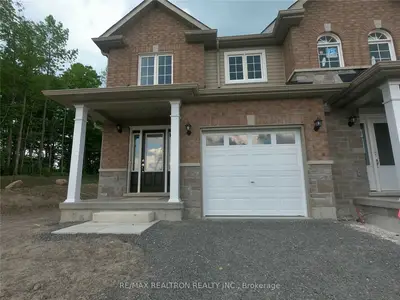 1601 Hetherington Drive Room #2, Peterborough, On K9l 0g7