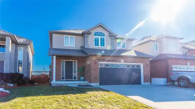 387 Champlain Avenue, Woodstock, On N4v 0b3
