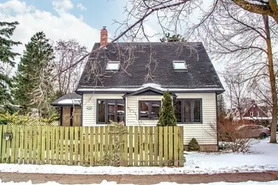 270 Birch Street, Blue Mountains, ON L9Y 2V7