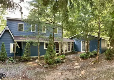 1085 East Grandview Lake Road, Lake Of Bays, On P0b 1a0