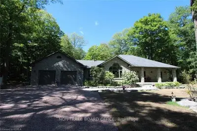 71 Quarry Road, Trent Lakes, On K0m 1a0