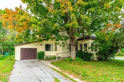 33 Albert Street N, Kawartha Lakes, On K9v 4j4