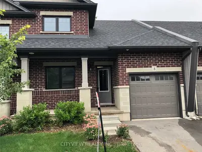1 Chamberlain Avenue 3, Ingersoll, On N4c 0c7