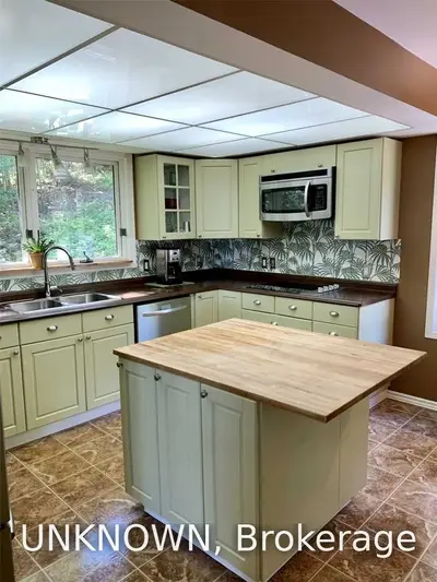 525 Lighthouse Road, Out of Area, ON P0P 1H0