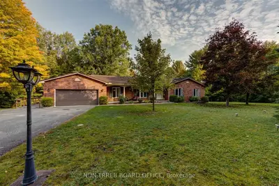 138 Elim Lodge Road, Trent Lakes, On K0l 1j0