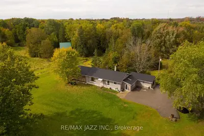1378 River Road, Kawartha Lakes, On K9v 4r4