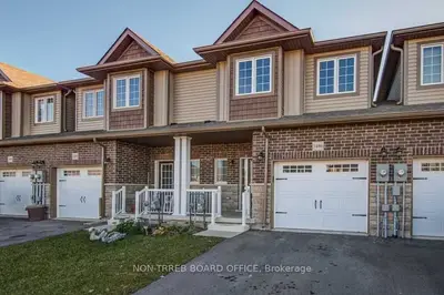 1486 Caen Avenue, Woodstock, On N4t 0j8