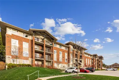 645 St David Street S 101, Centre Wellington, On N1e 4c2