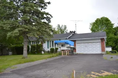 8046 County Road 2 Road, Greater Napanee, On K7r 3k6