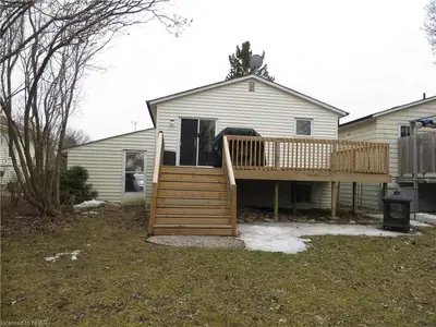 30 Stanley Drive, Port Hope, ON L1A 3W6