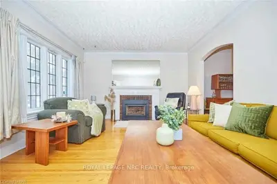 185 Ontario Street, St. Catharines, ON L2R 5K8
