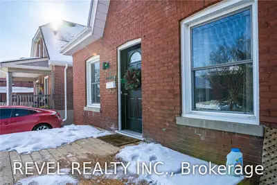 42 Lyons Avenue, Brantford, ON N3R 4P9