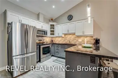 5490 Prince Edward Avenue 7, Niagara Falls, ON L2G 1E1