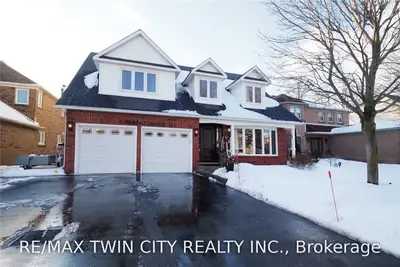 8 Shadeland Court, Cambridge, ON N1T 1V2
