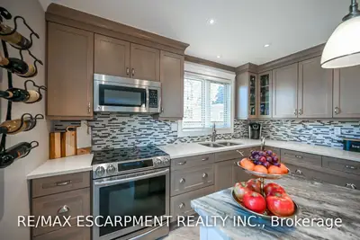 67 Highland Boulevard, Haldimand, ON N3W 1H4