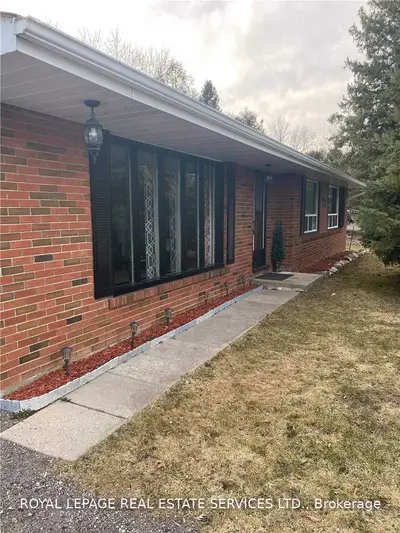 4936 Trafalgar Road N, Erin, ON N0B 1H0