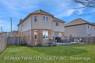 107 Livingston Boulevard, Wilmot, ON N3A 4L1