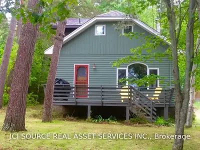 1176 Dwight Beach Road, Lake of Bays, ON P0A 1H0
