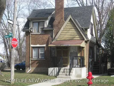 1 Gary Avenue, Hamilton, ON L8S 1Y2