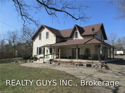 4 Albert Street S, Kawartha Lakes, On K9v 3g3