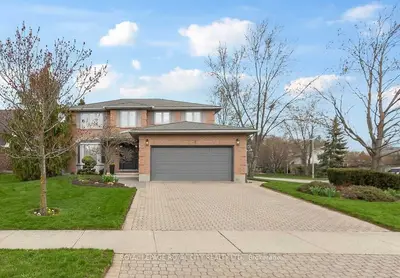 9 Fernbank Place, Guelph, ON N1C 1A7