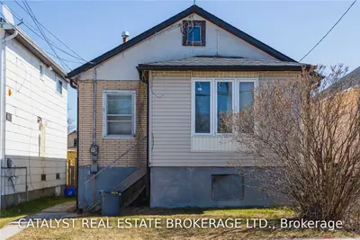 17 Vipond Road, Timmins, ON P0N 1G0
