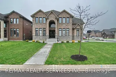 887 Lakewood Crescent, Lakeshore, ON N0R 1A0