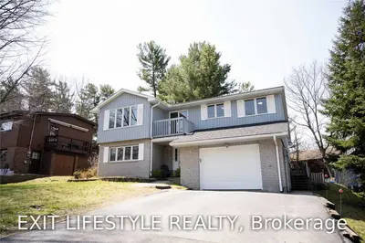12 WAUBEEK Street, Parry Sound, ON P2A 2Y6