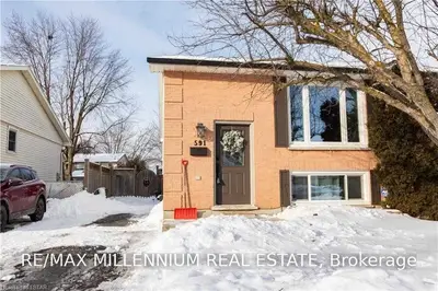 591 DEVERON Crescent, London South, ON N5Z 4M4